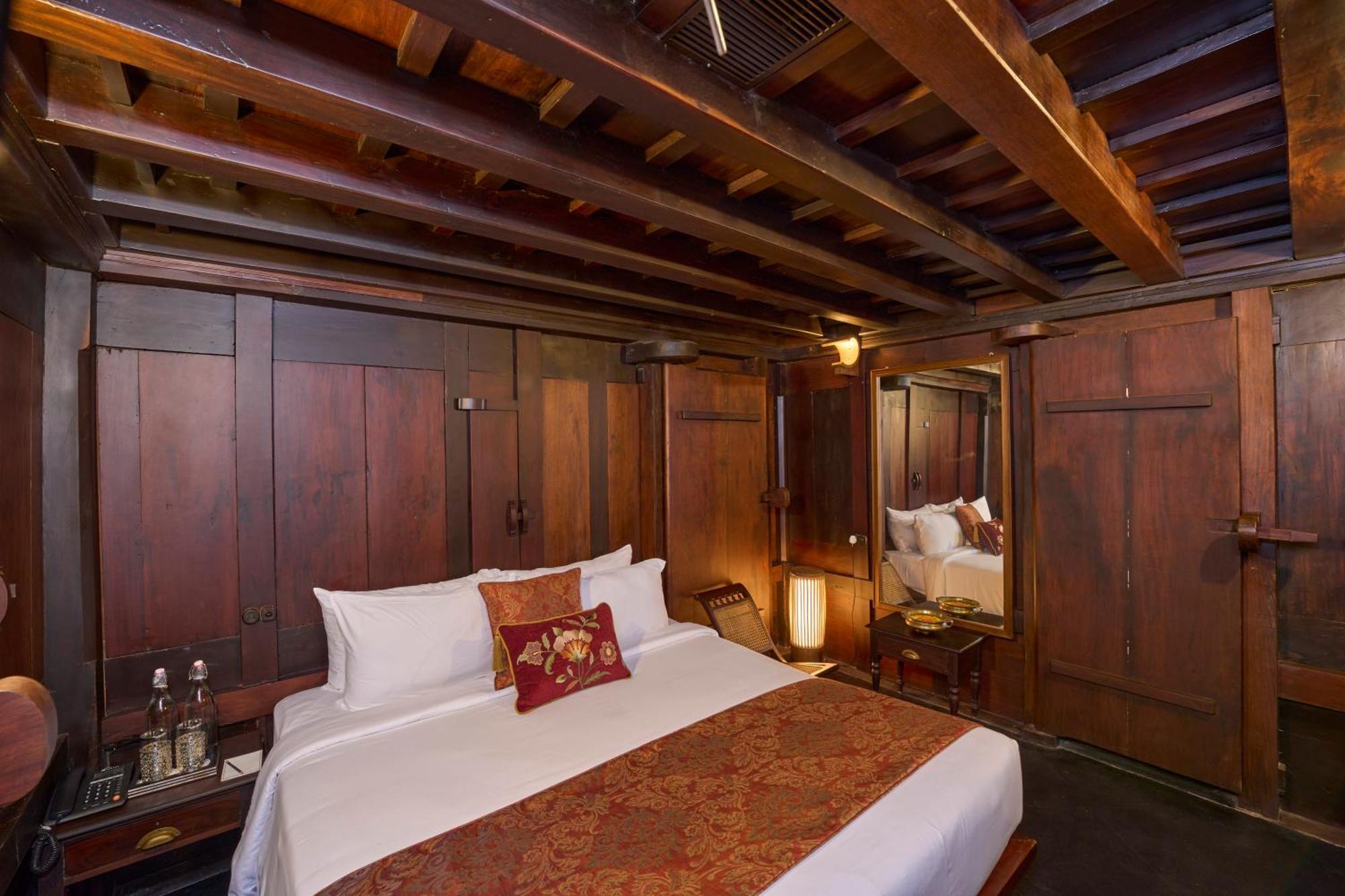 The Leela Ashtamudi, A Raviz Hotel Kollam Exterior photo A bedroom at the hotel