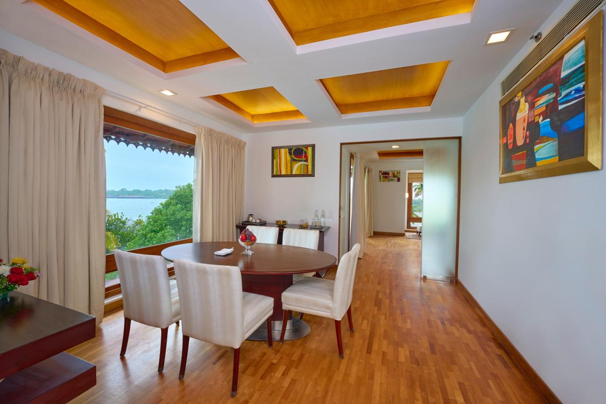The Leela Ashtamudi, A Raviz Hotel Kollam Exterior photo Dining room