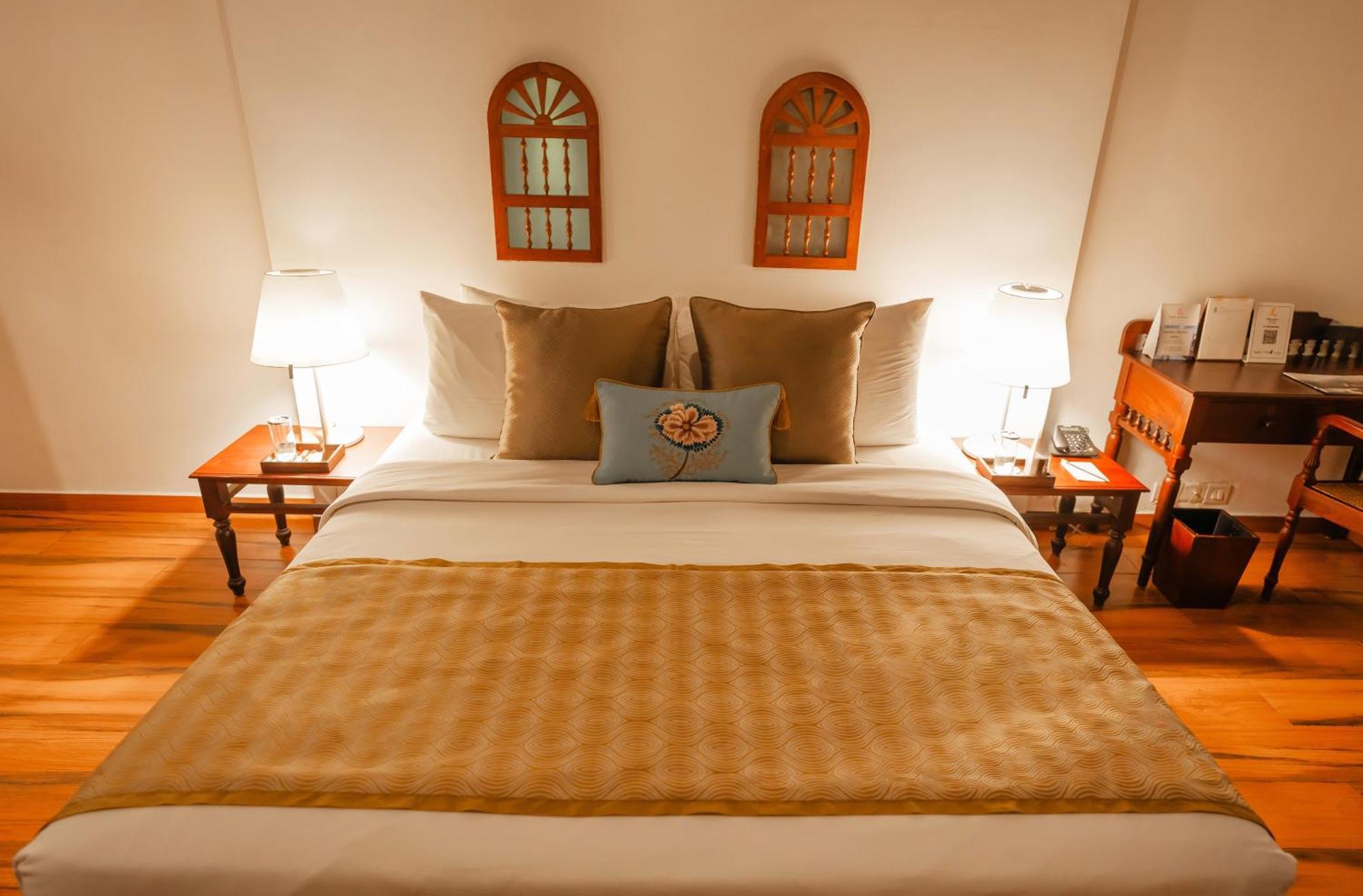 The Leela Ashtamudi, A Raviz Hotel Kollam Exterior photo A bedroom at the hotel