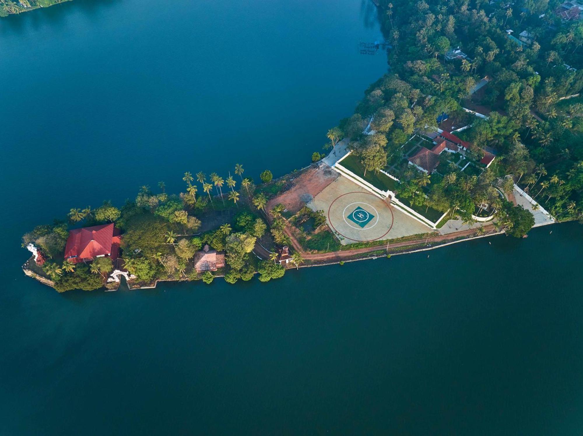 The Leela Ashtamudi, A Raviz Hotel Kollam Exterior photo Aerial view of the island